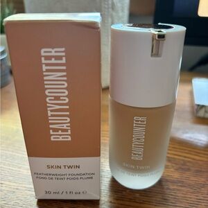 Beautycounter skin twin foundation - medium 310